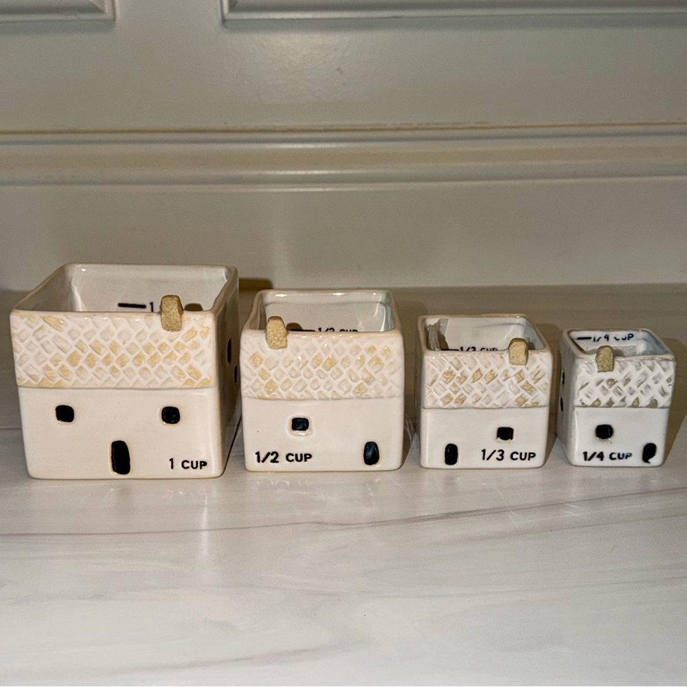 Mud Pie White House Measuring Cups Set - NWOT